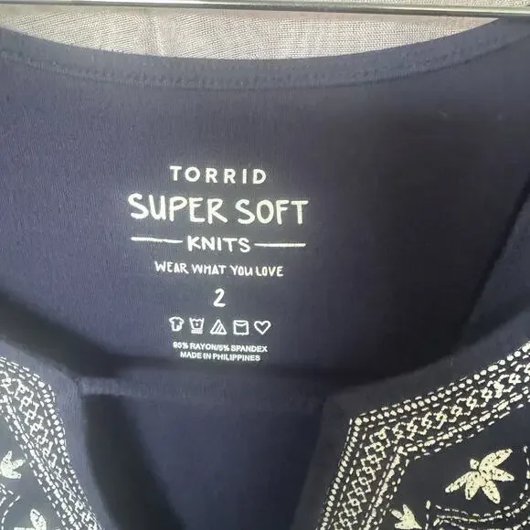 Torrid Size 2 Knit Blue Boho Dress With White Embroidery Midi - Picture 3 of 8